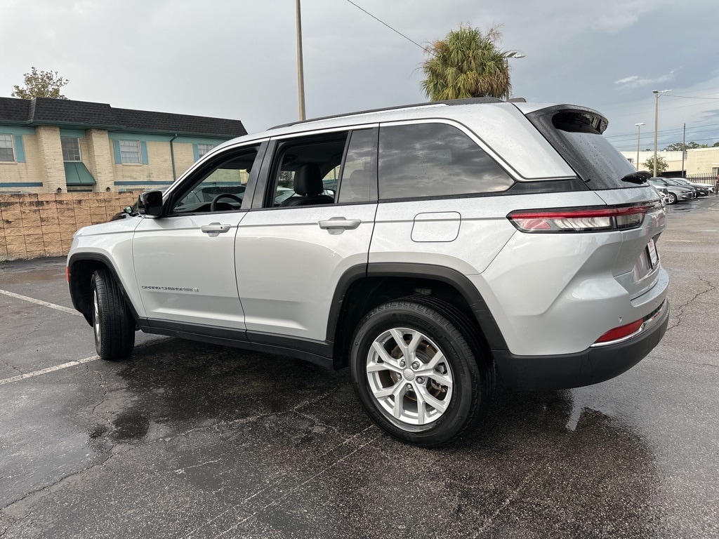 Thumbnail: 2024 Jeep Grand Cherokee - 6