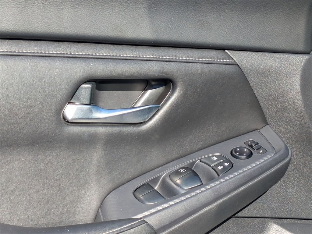 Thumbnail: 2024 Nissan Sentra - 10