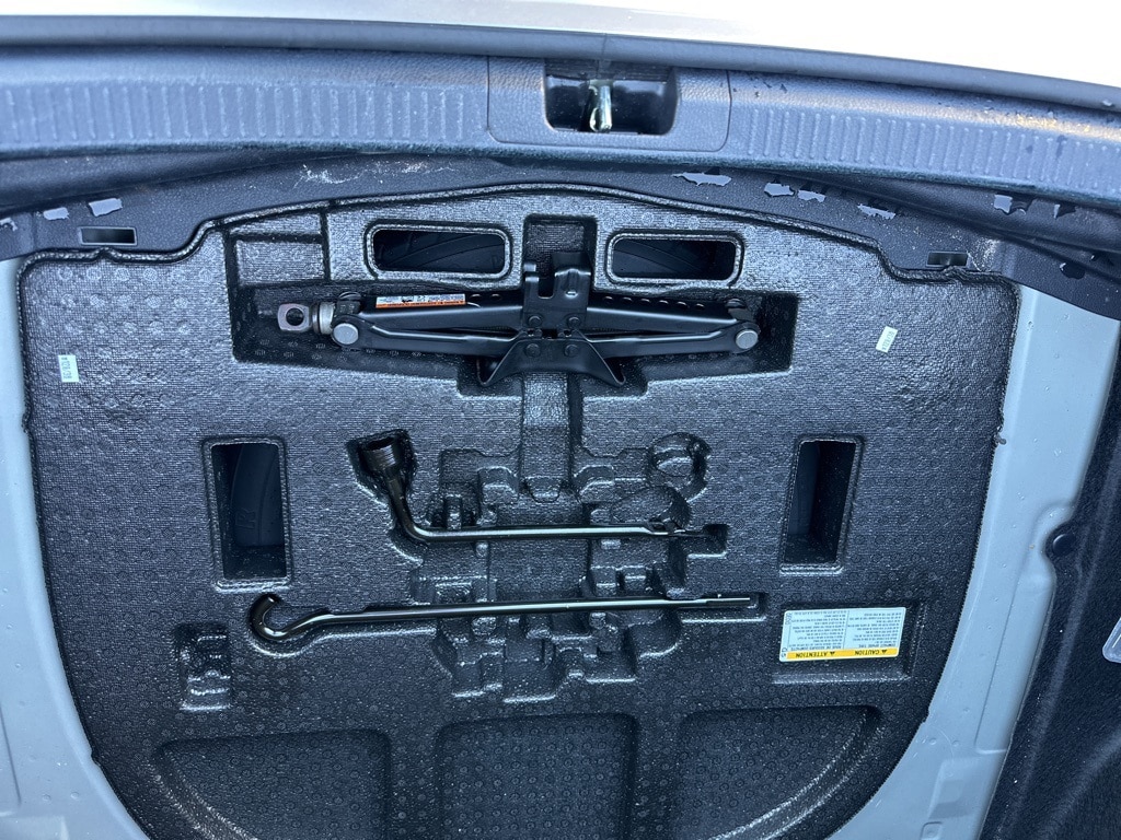 Thumbnail: 2025 Toyota Camry - 11