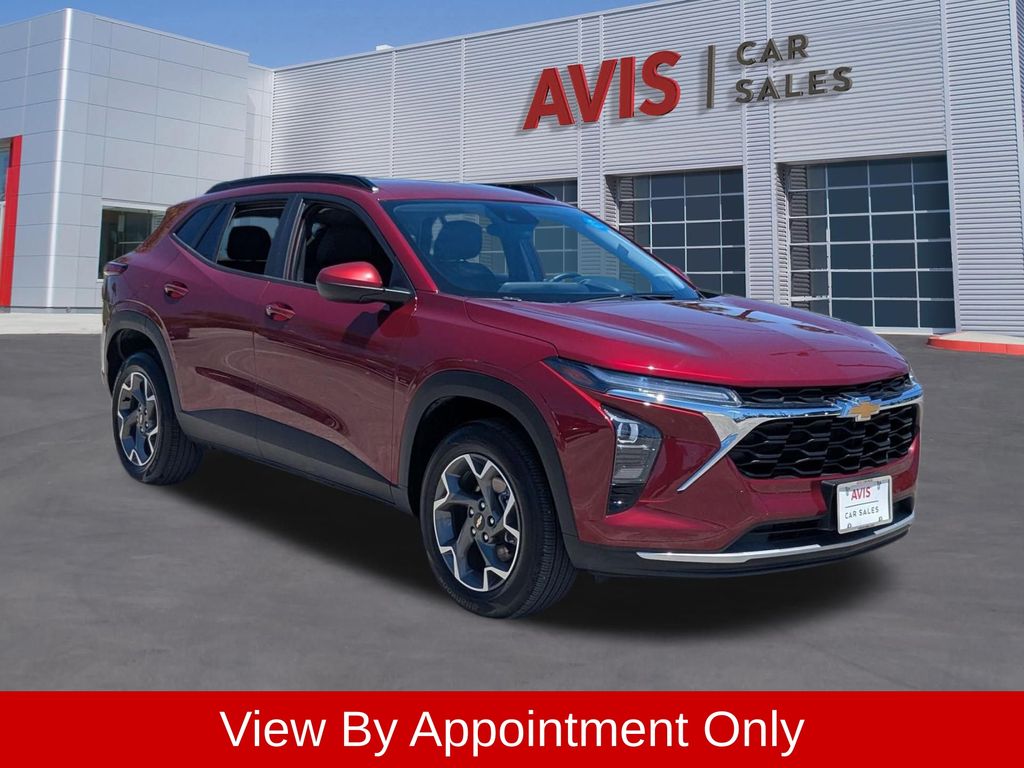 Thumbnail: 2025 Chevrolet Trax - 3