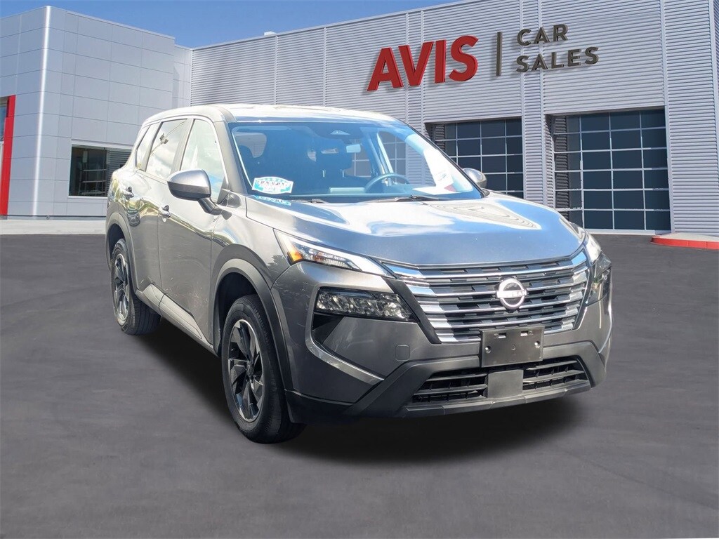 2024 Nissan Rogue SV photo 3