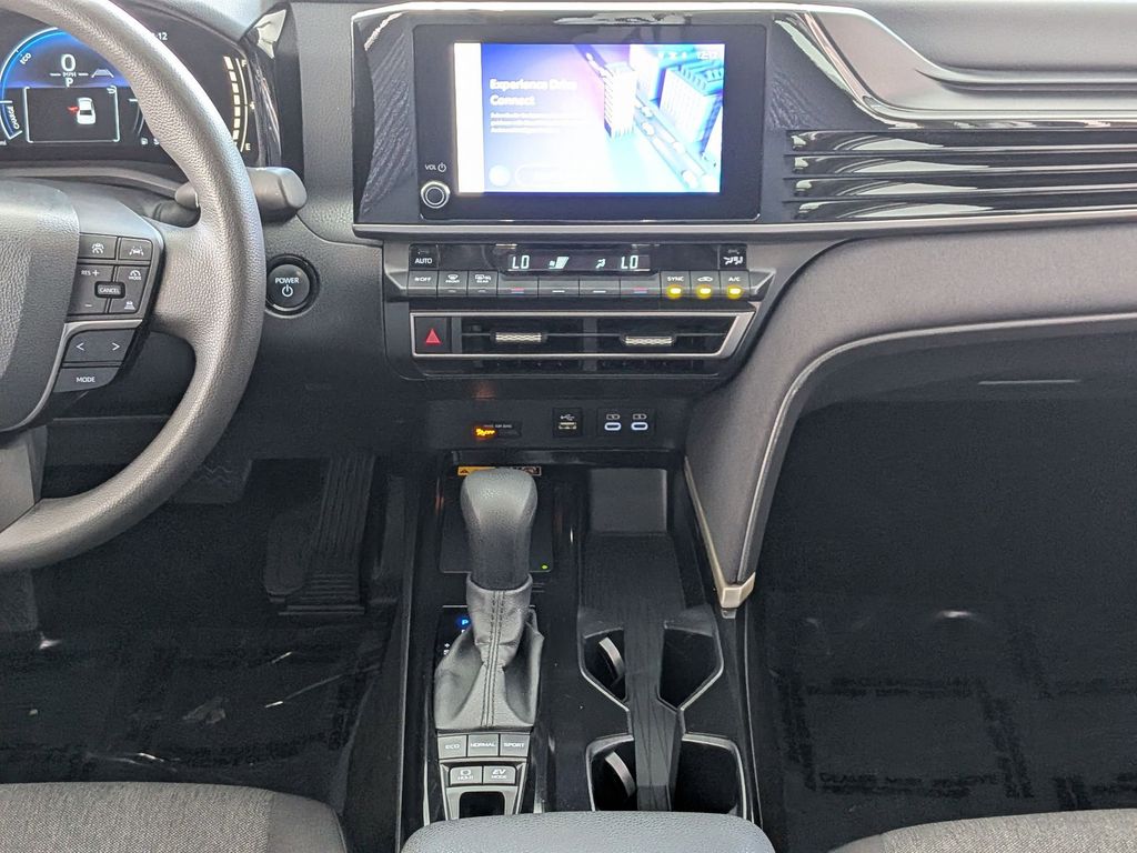 Thumbnail: 2025 Toyota Camry - 19