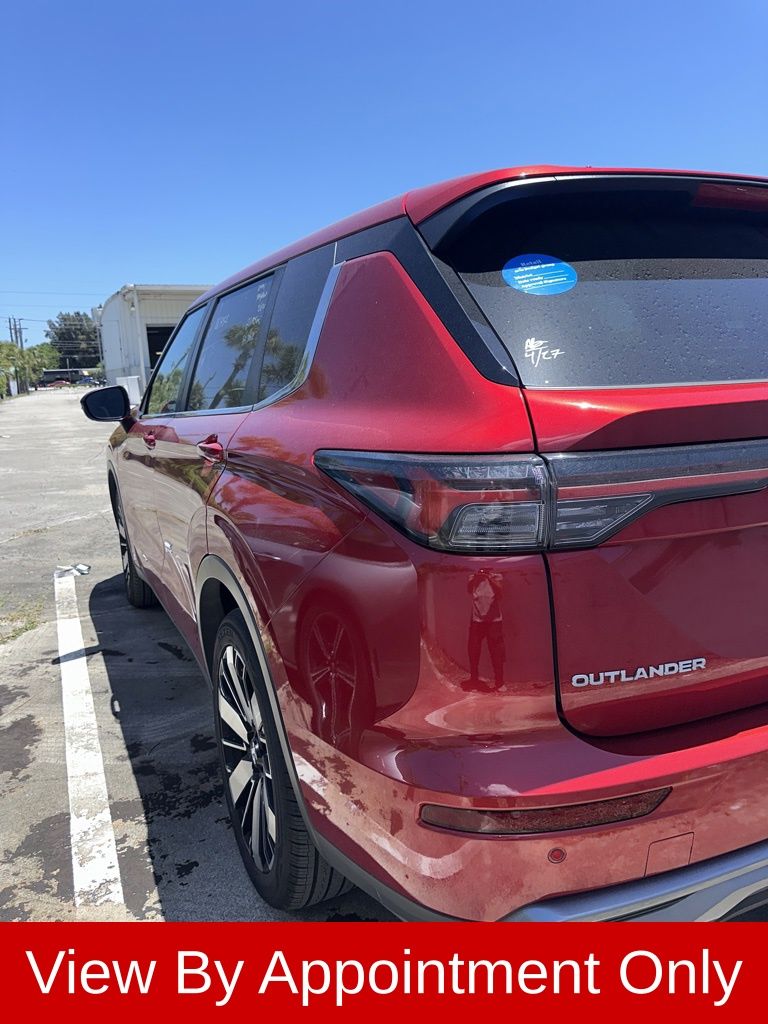 Thumbnail: 2025 Mitsubishi Outlander - 8