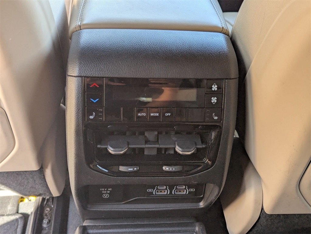 2023 Jeep Grand Cherokee Limited Edition 22