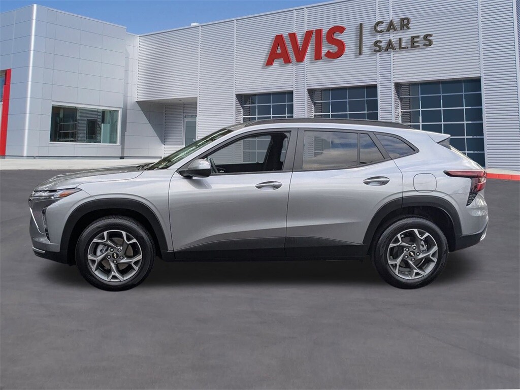 Thumbnail: 2025 Chevrolet Trax - 11