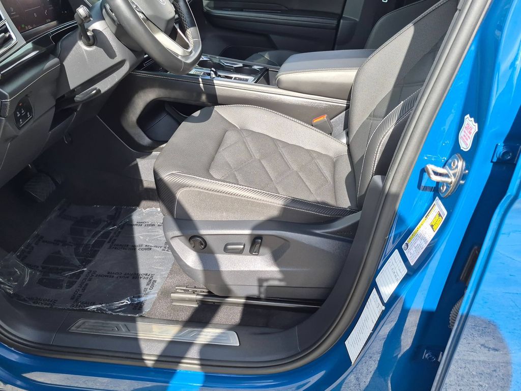 2025 Volkswagen Atlas Cross Sport SE w/Tech - Photo 20