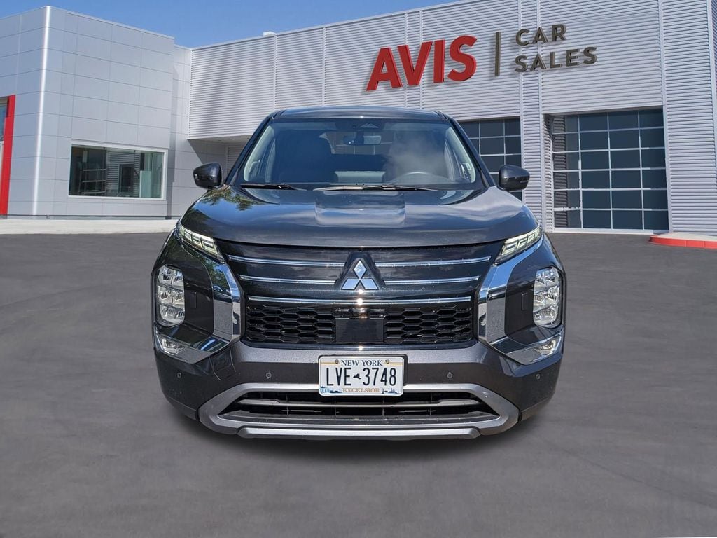 Thumbnail: 2025 Mitsubishi Outlander - 2