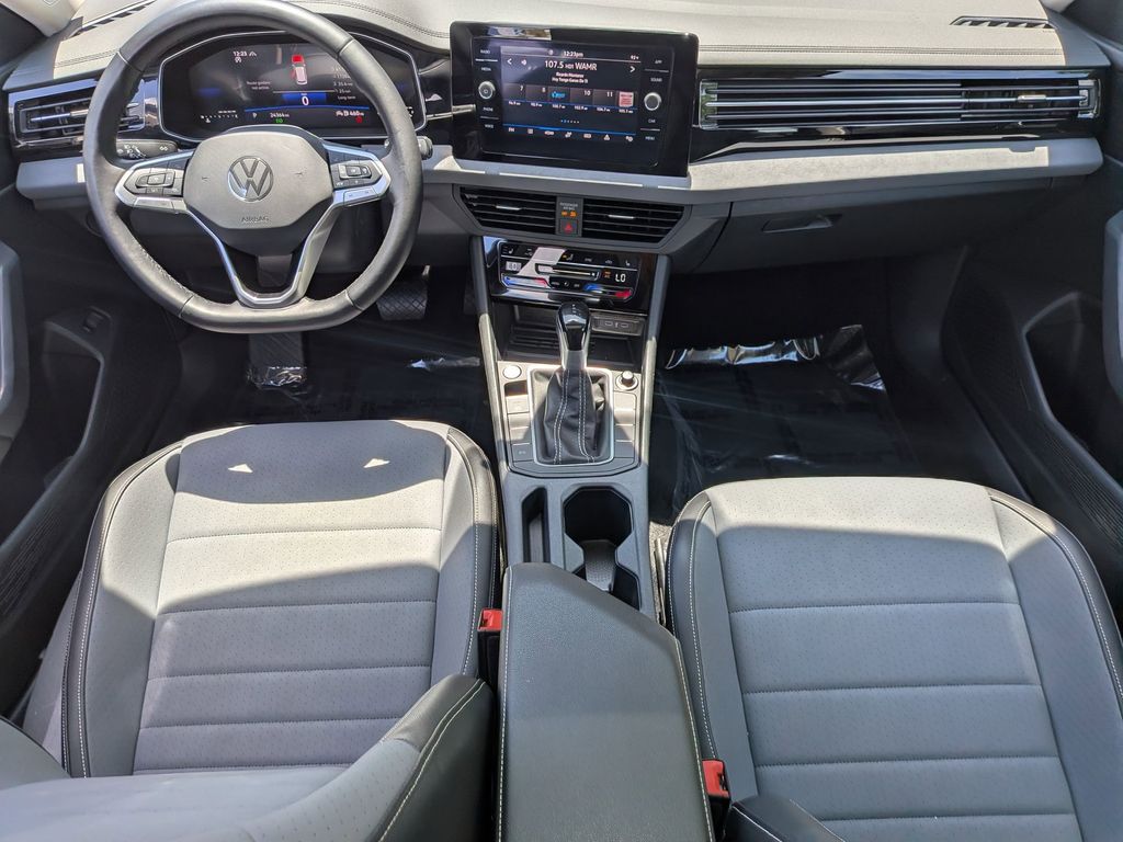 Thumbnail: 2025 Volkswagen Jetta - 26