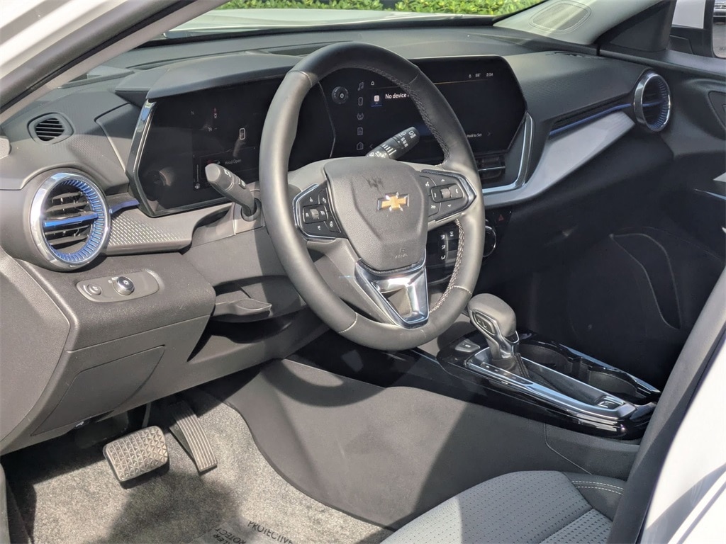 Thumbnail: 2025 Chevrolet Trax - 11