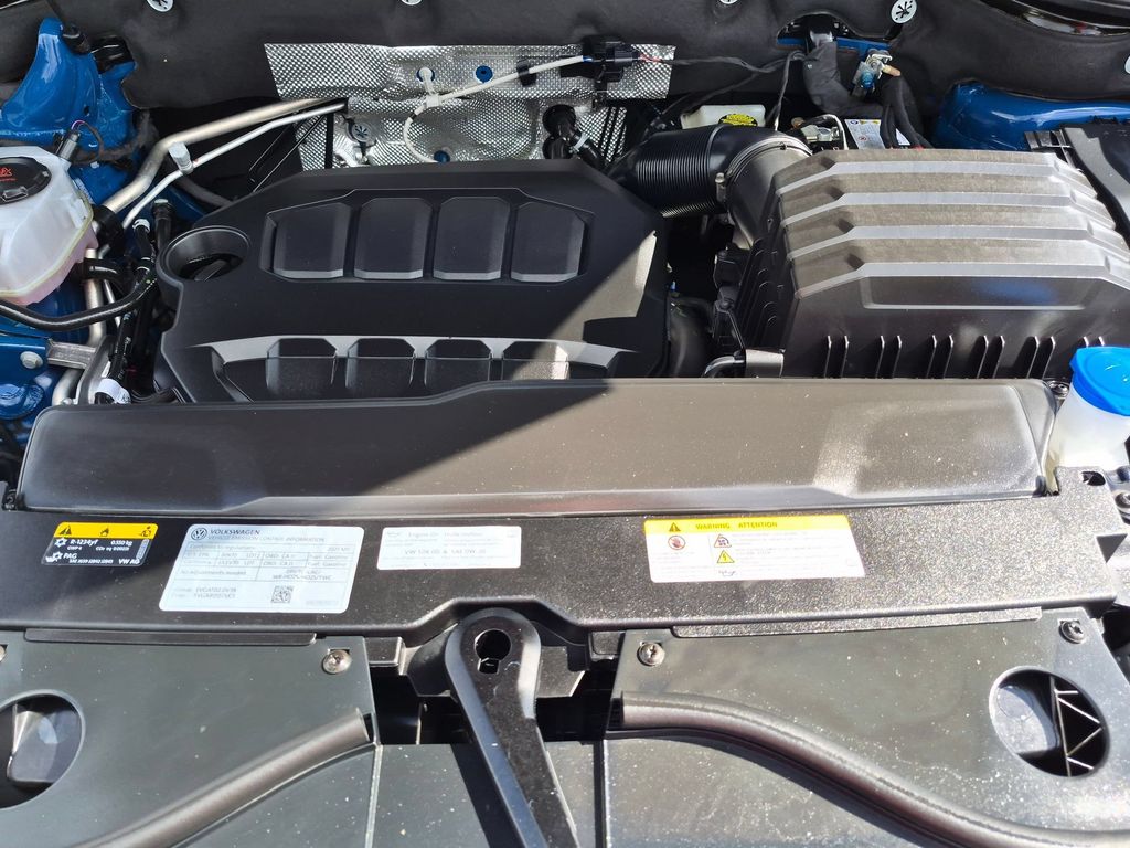 2025 Volkswagen Atlas Cross Sport SE w/Tech - Photo 33
