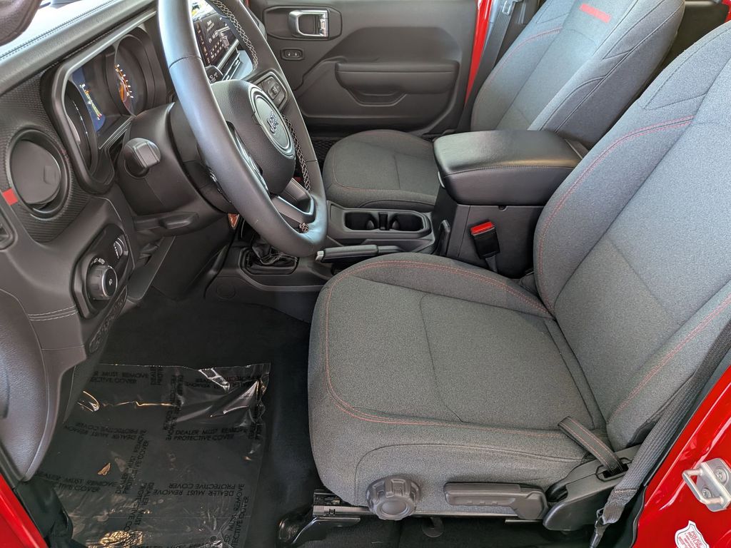 Thumbnail: 2025 Jeep Wrangler - 20