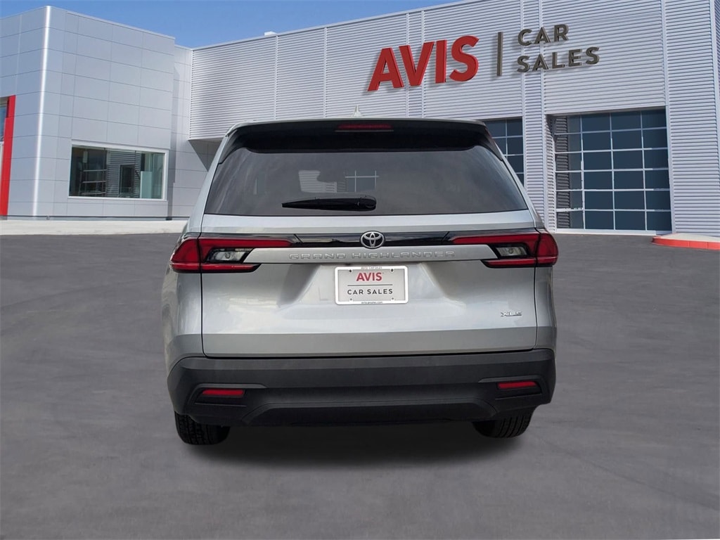 Thumbnail: 2025 Toyota Grand Highlander - 9