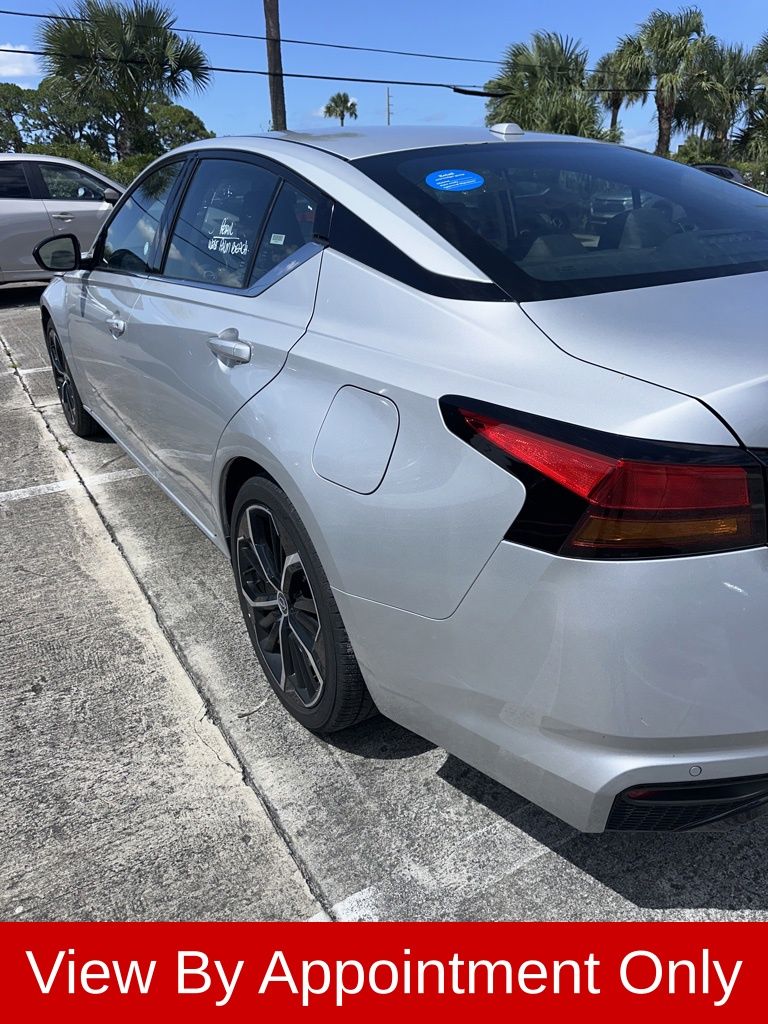 Thumbnail: 2025 Nissan Altima - 9