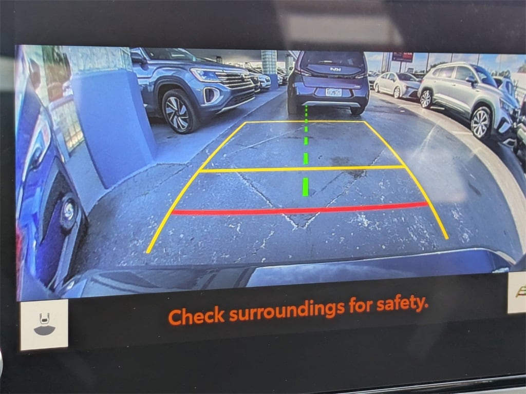 Thumbnail: 2025 Toyota Camry - 18