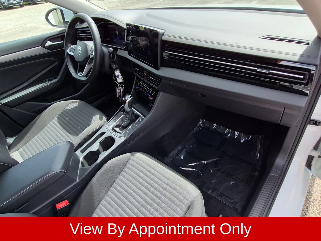 2025 Volkswagen Jetta S - Photo 32