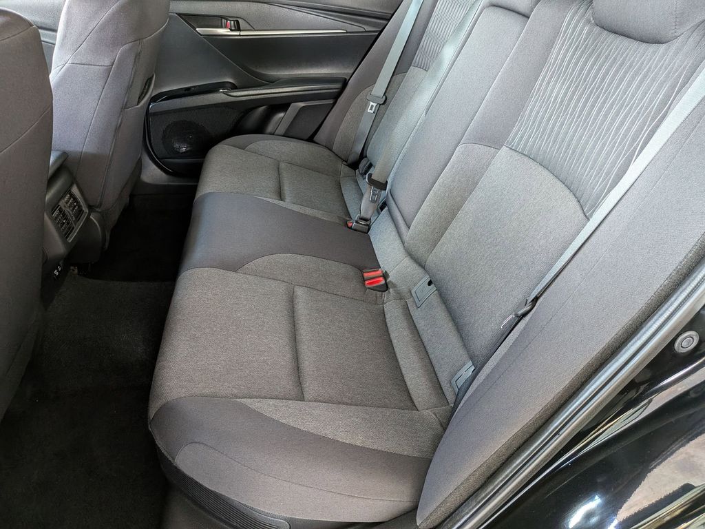 Thumbnail: 2025 Toyota Camry - 21