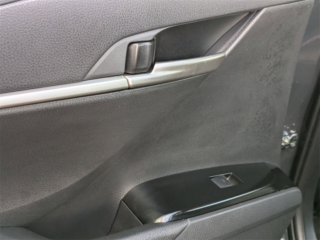 Thumbnail: 2025 Toyota Camry - 27