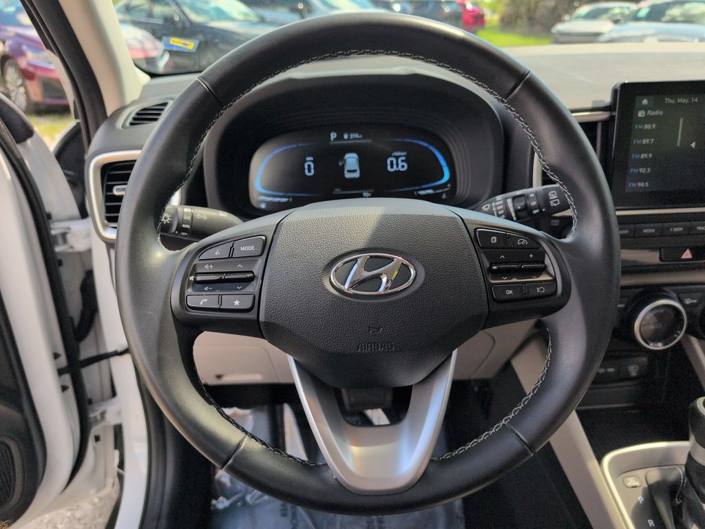 Thumbnail: 2025 Hyundai Venue - 22