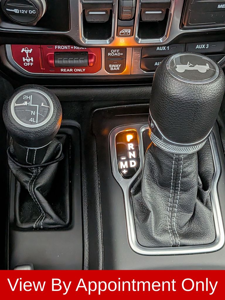 Thumbnail: 2025 Jeep Wrangler - 17