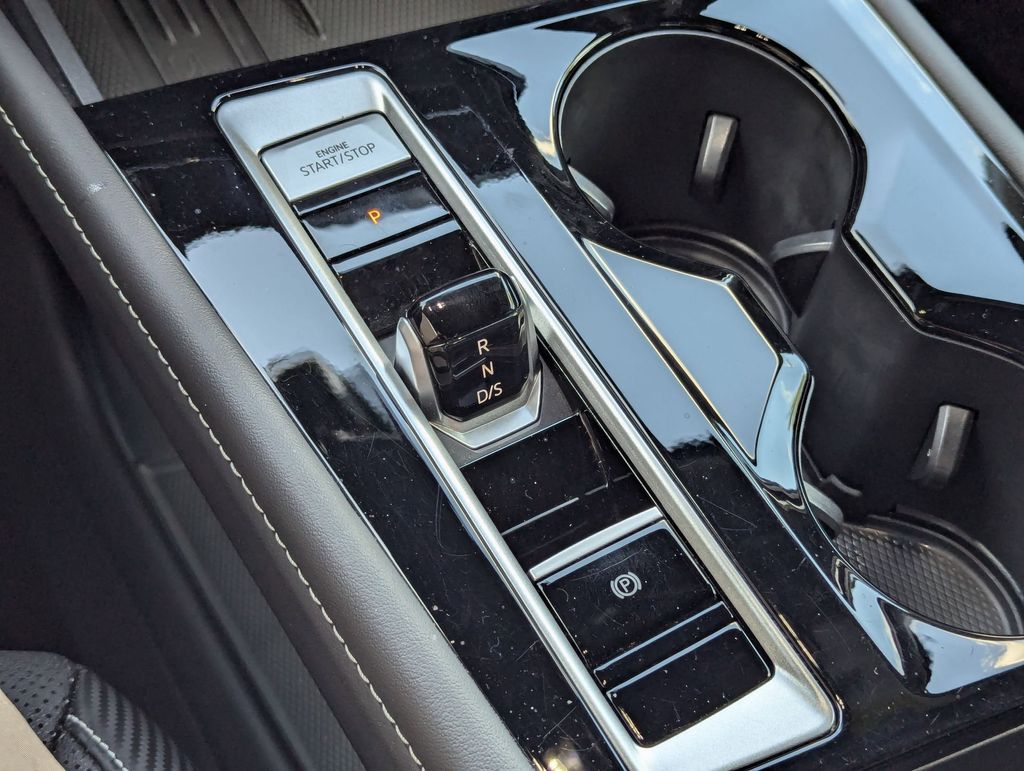 Thumbnail: 2025 Volkswagen Atlas - 17