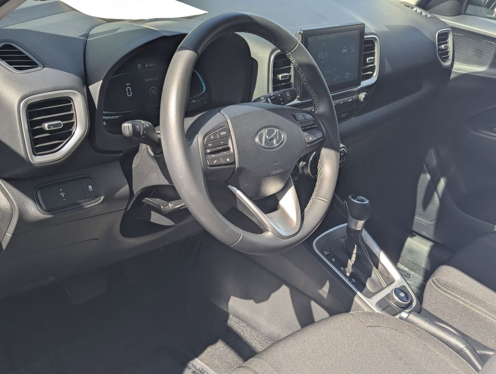 Thumbnail: 2025 Hyundai Venue - 9