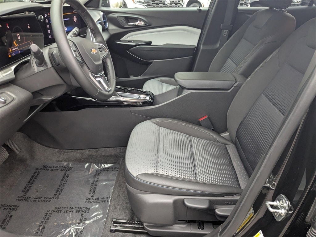 Thumbnail: 2025 Chevrolet Trax - 20