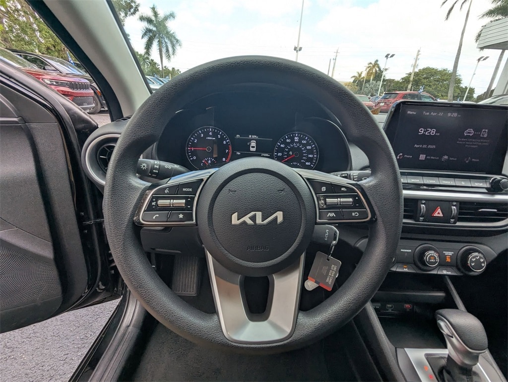 2024 Kia Forte LXS 15