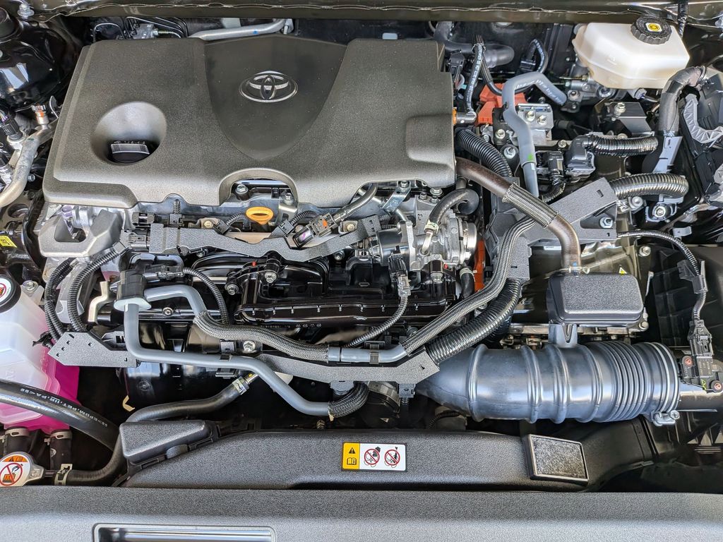 Thumbnail: 2025 Toyota Camry - 32