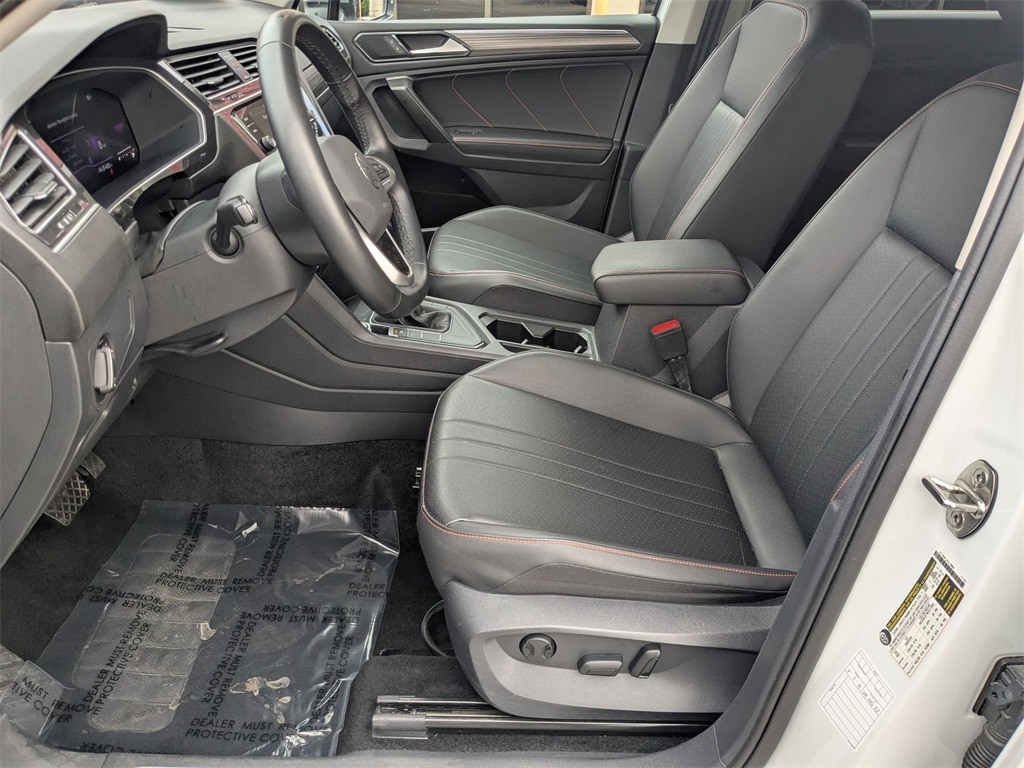 Thumbnail: 2024 Volkswagen Tiguan - 20