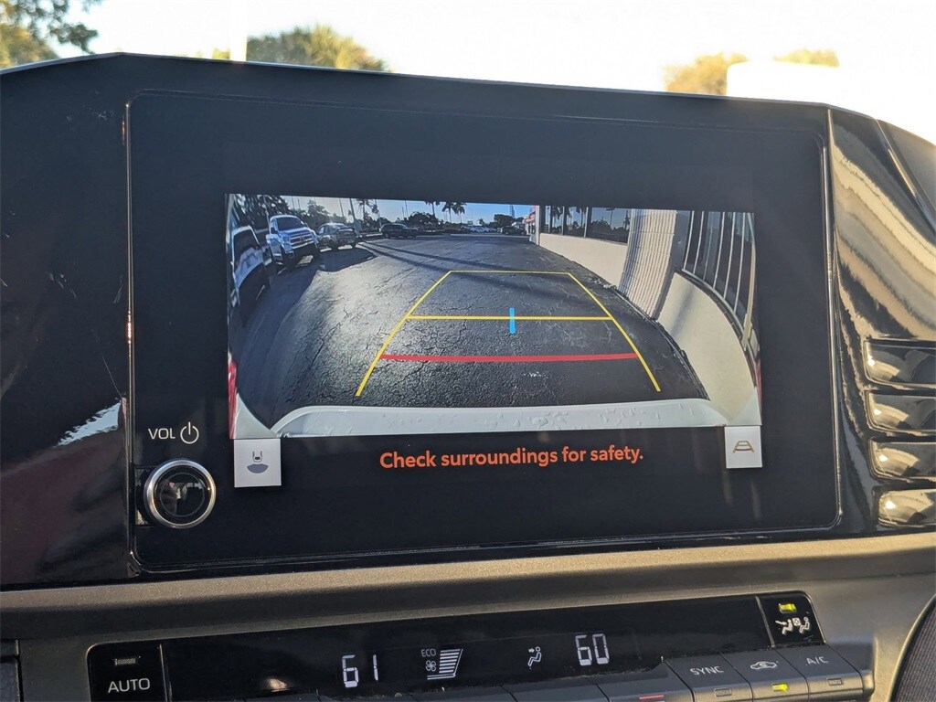 Thumbnail: 2025 Toyota Camry - 17