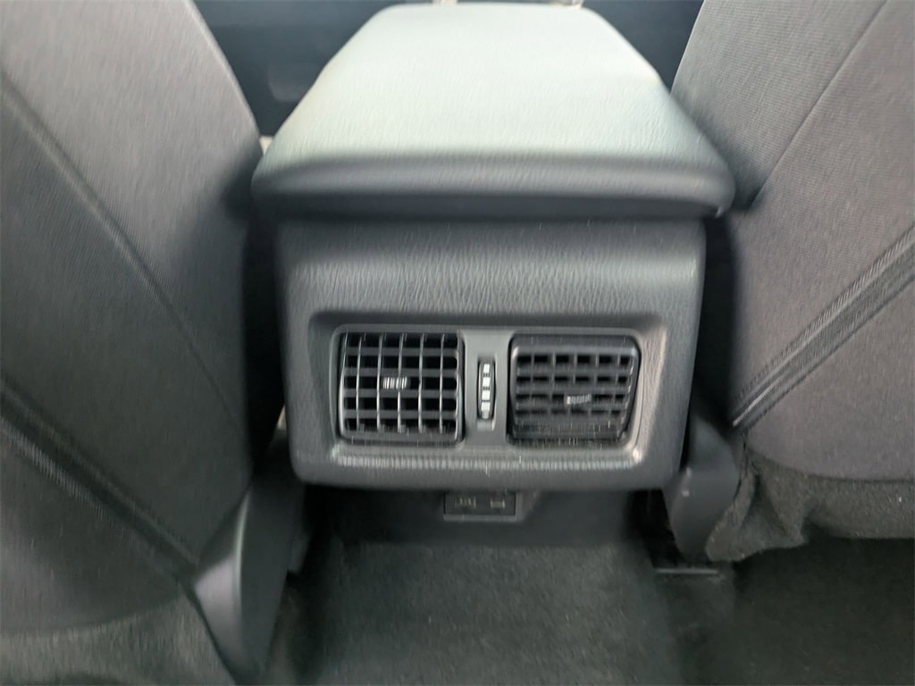 Thumbnail: 2025 Toyota Camry - 20