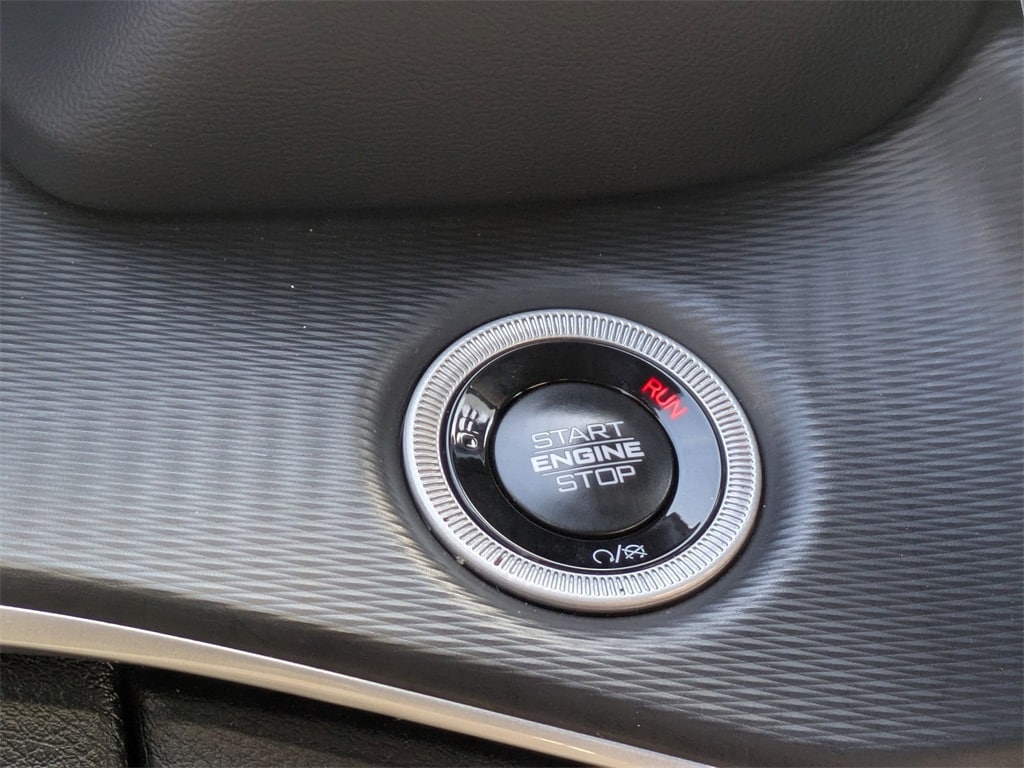 Thumbnail: 2024 Jeep Grand Cherokee L - 17