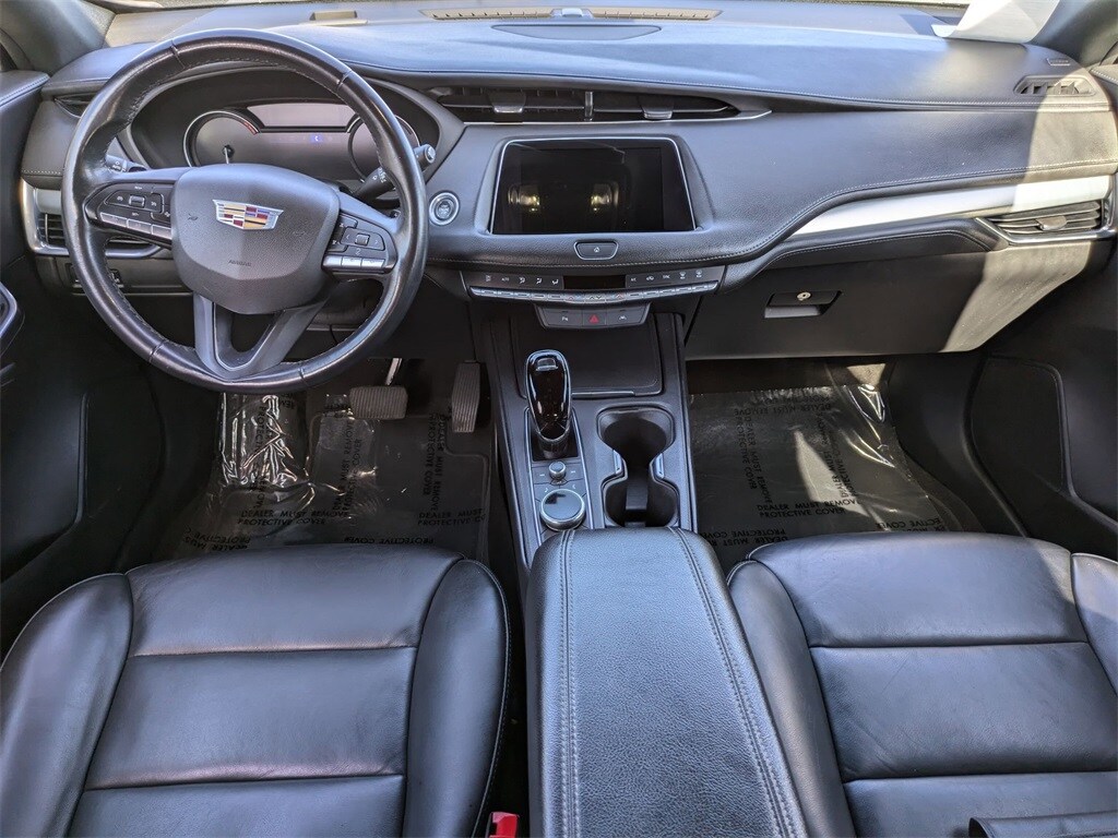 Thumbnail: 2023 Cadillac XT4 - 24