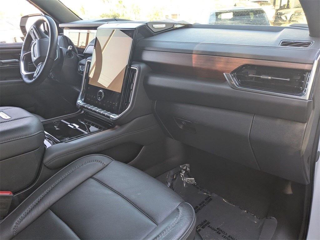 Thumbnail: 2025 GMC Yukon - 33