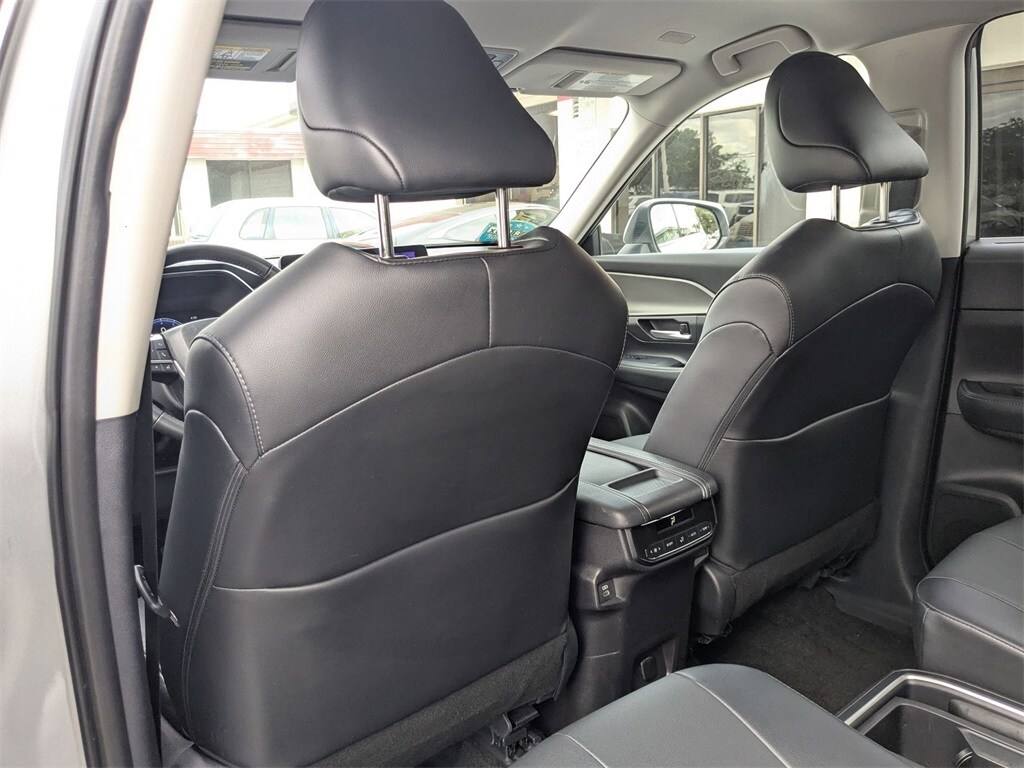 Thumbnail: 2025 Toyota Grand Highlander - 22