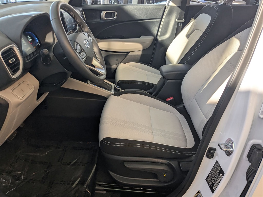 Thumbnail: 2025 Hyundai Venue - 21