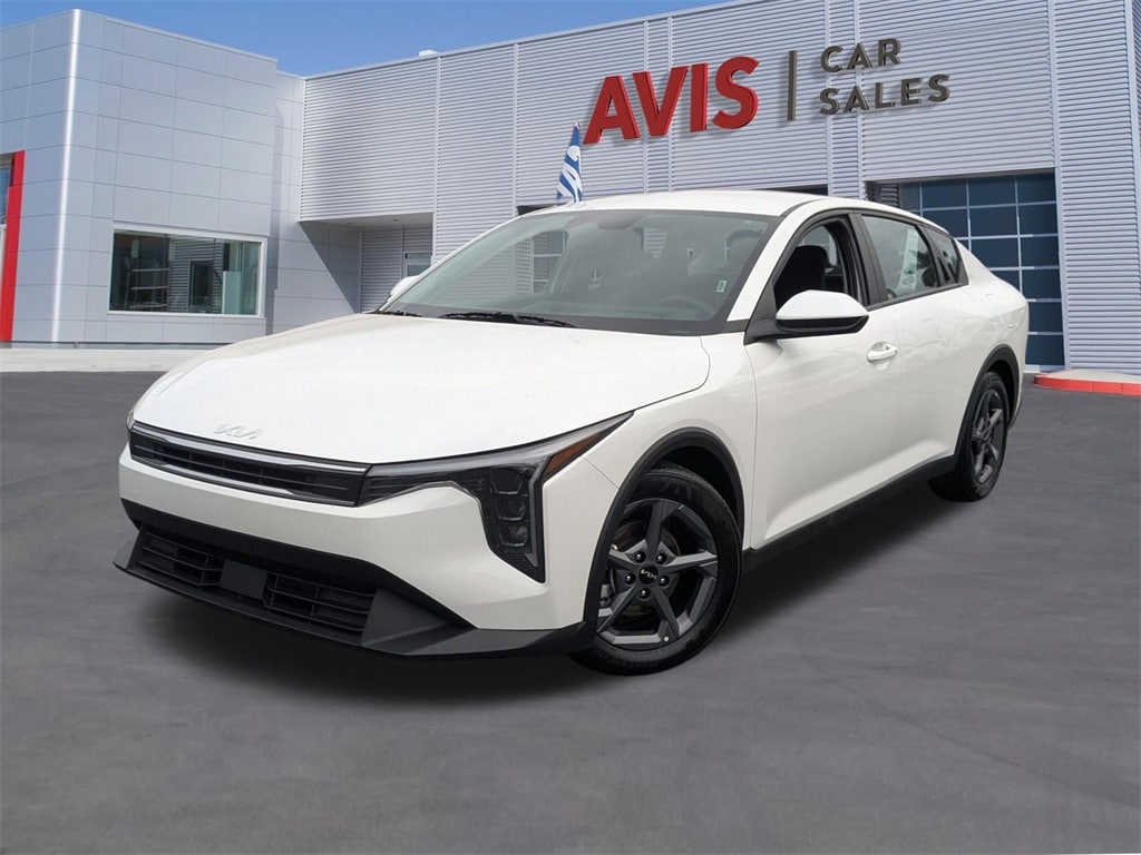 2025 Kia K4 LXS