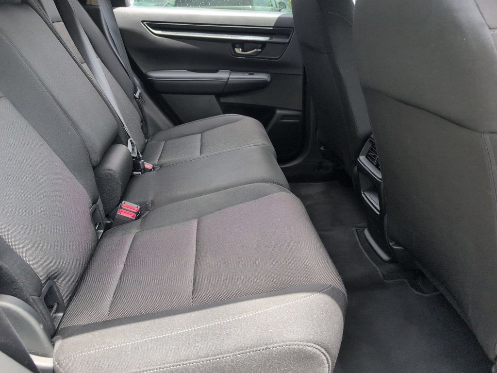 2025 Honda CR-V LX - Photo 29