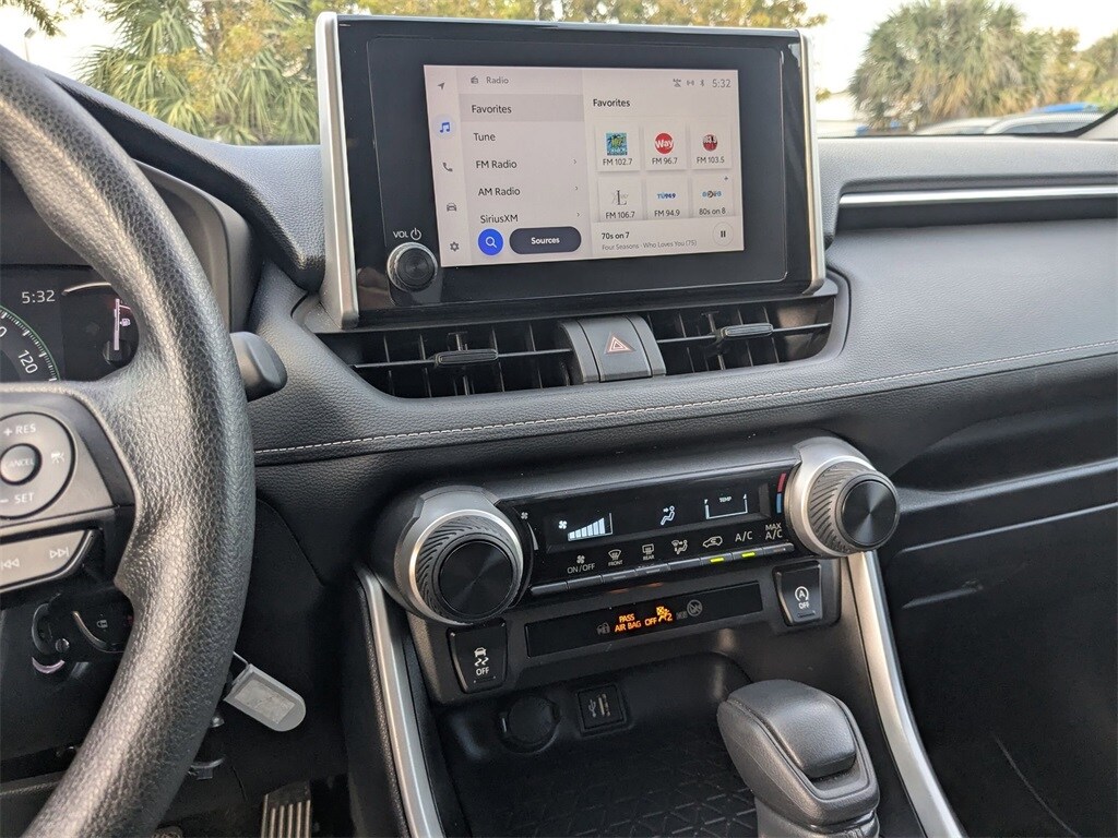 Thumbnail: 2025 Toyota RAV4 - 19