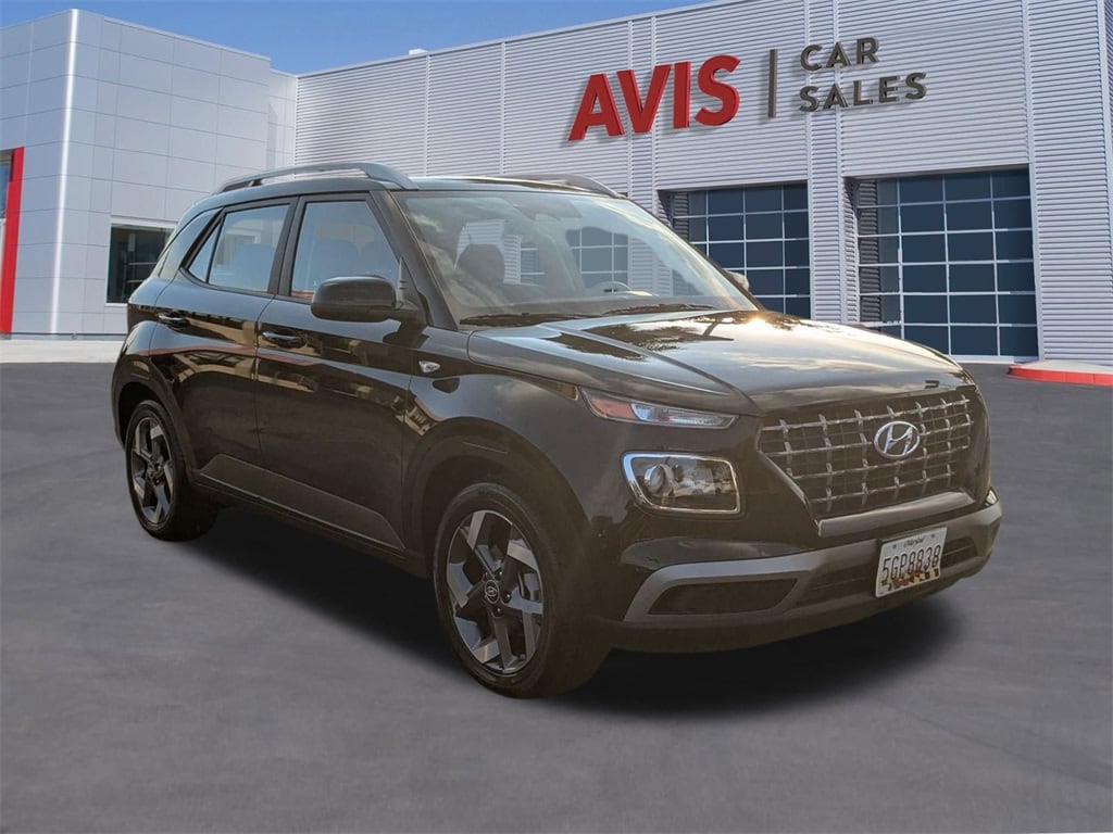 Thumbnail: 2025 Hyundai Venue - 3