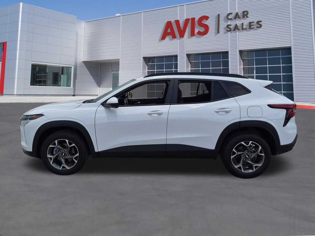 Thumbnail: 2025 Chevrolet Trax - 10