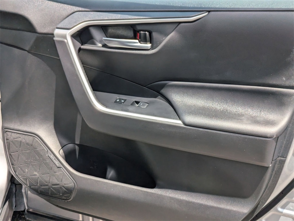 Thumbnail: 2024 Toyota RAV4 - 32