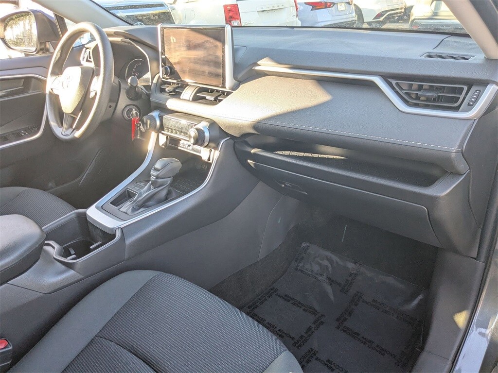 Thumbnail: 2025 Toyota RAV4 - 30