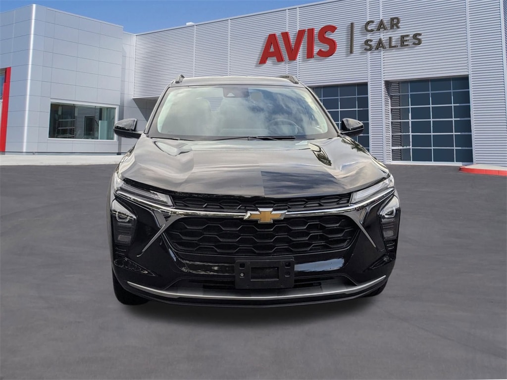 Thumbnail: 2025 Chevrolet Trax - 2