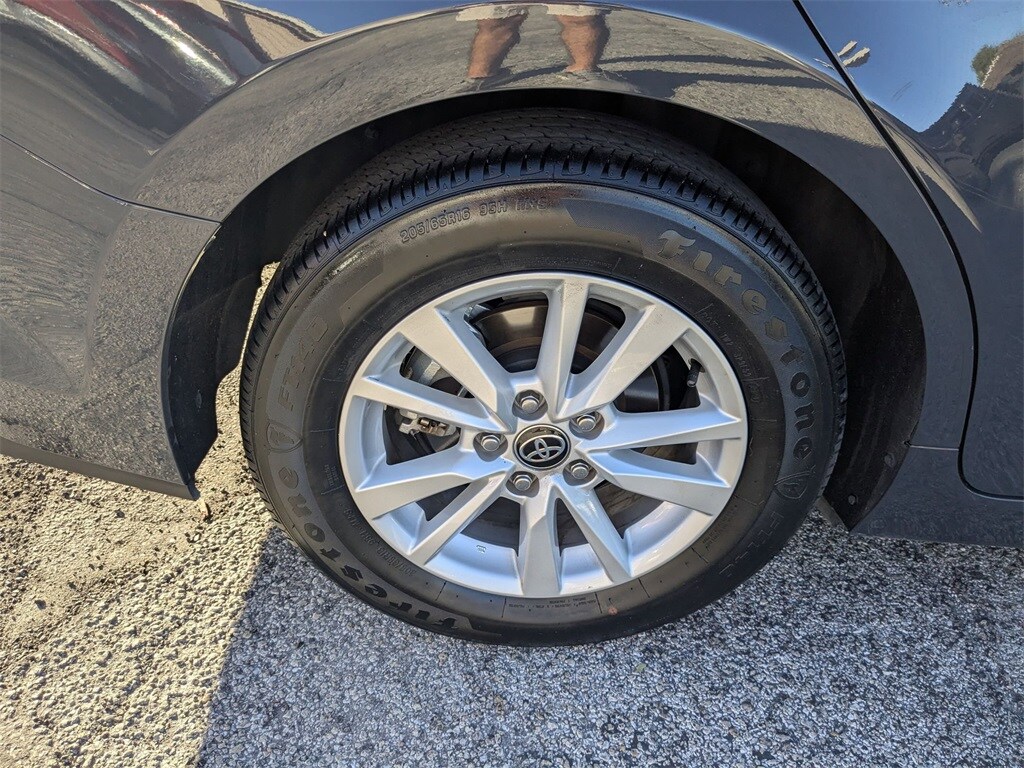 Thumbnail: 2025 Toyota Camry - 33