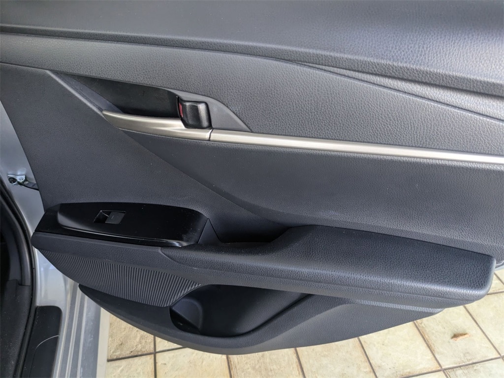 Thumbnail: 2025 Toyota Camry - 31