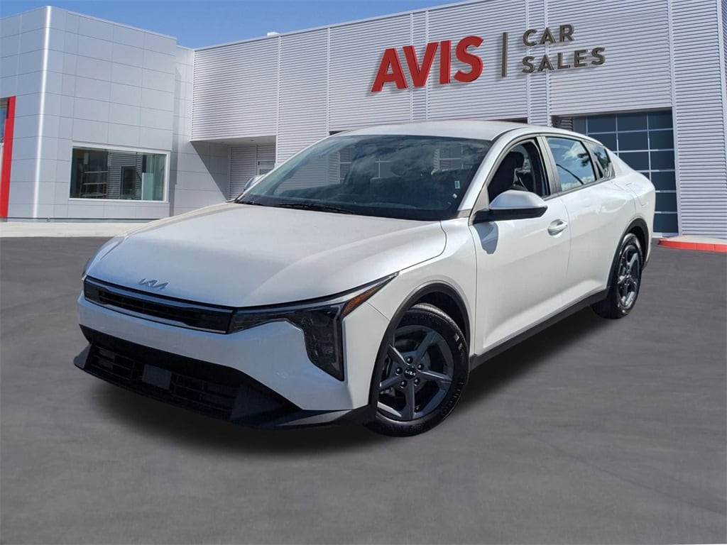 2025 Kia K4 LXS