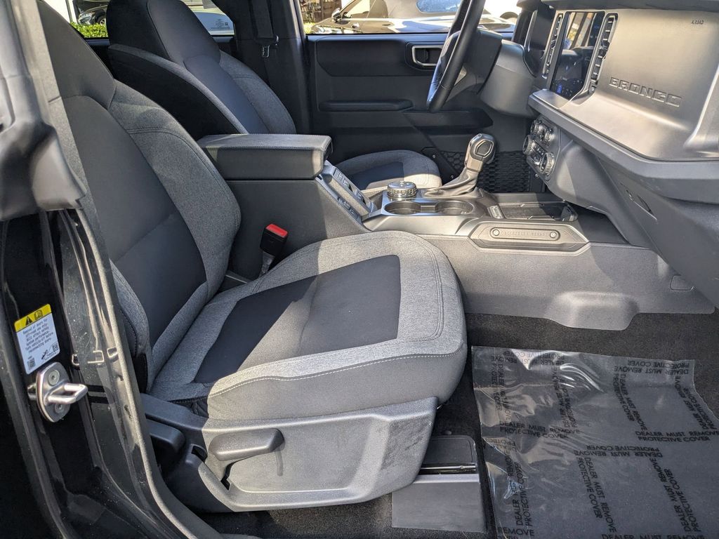 Thumbnail: 2025 Ford Bronco - 31