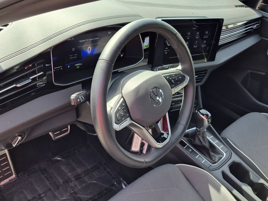 Thumbnail: 2025 Volkswagen Jetta - 14