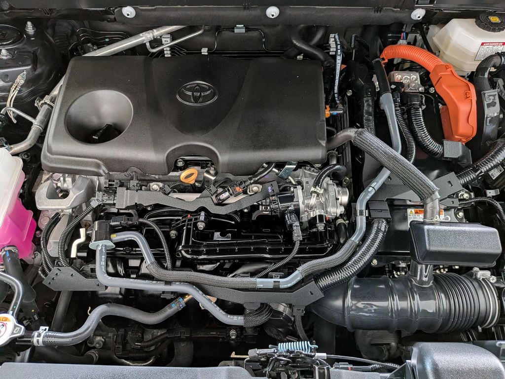 Thumbnail: 2025 Toyota RAV4 - 32